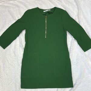 Trina Turk Green Sheath Dress with Crew Neck 3/4 Sleeves